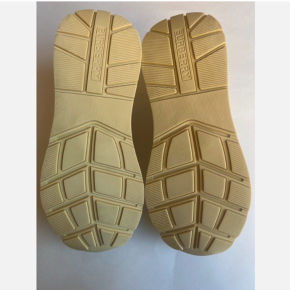 BURBERRY RAMSEY VANILLA CHECK LEATHER WOMENS LOW TOP SNEAKER 39.5 IT/ 9.5 US - Picture 8 of 10